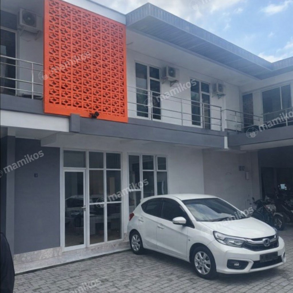 Rumah Sertifikat SHM 8 Kamar Tidur 8 Kamar Mandi Joglo Jakarta Barat - Photo 2