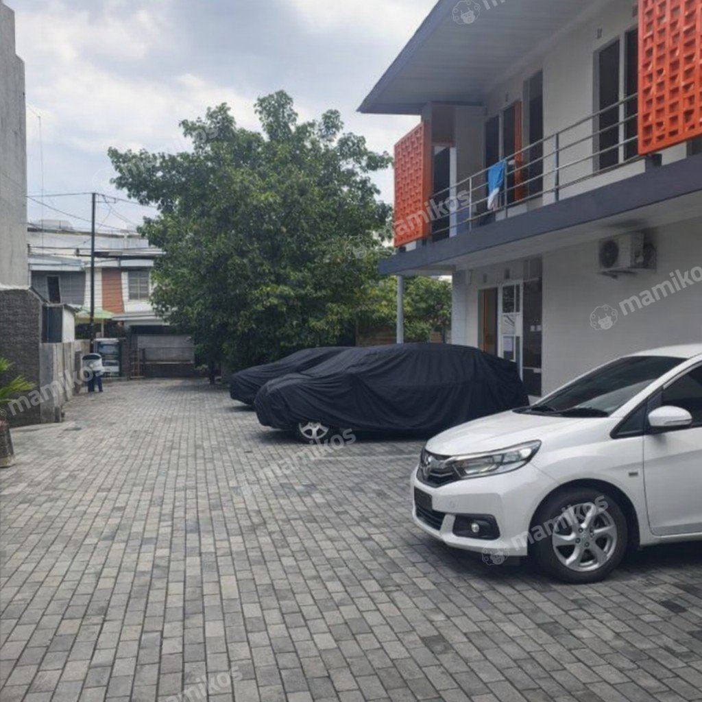 Rumah Sertifikat SHM 8 Kamar Tidur 8 Kamar Mandi Joglo Jakarta Barat - Photo 4