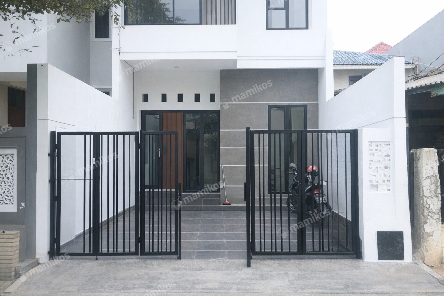 Rumah Sertifikat SHM 4 Kamar Tidur 4 Kamar Mandi Pondok Kelapa Jakarta Timur