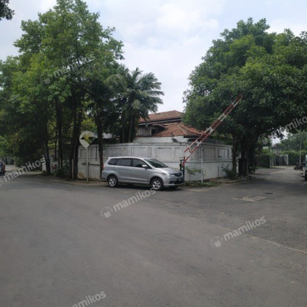 Rumah Sertifikat SHM 4 Kamar Tidur 3 Kamar Mandi Senopati Jakarta Selatan - Photo 3