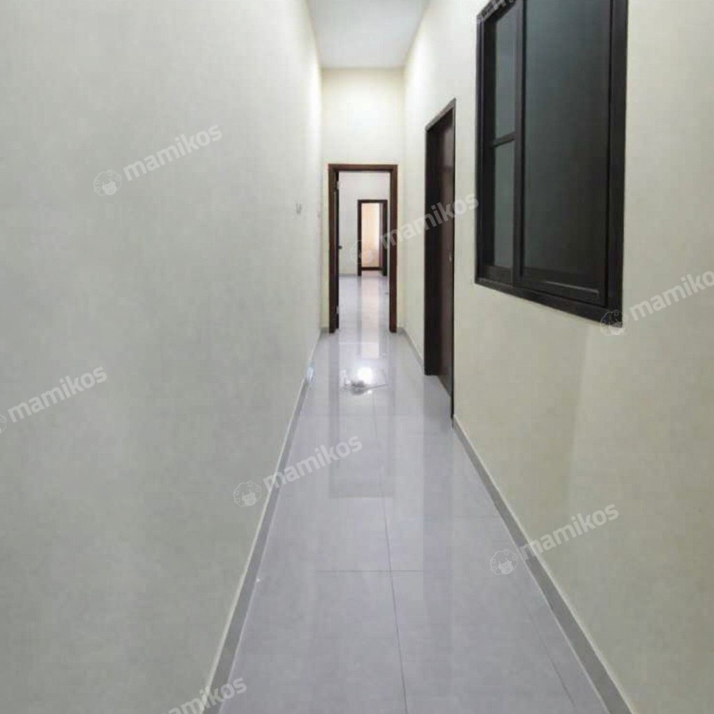 Rumah Sertifikat SHM 3 Kamar Tidur 3 Kamar Mandi Tanjung Duren Jakarta Barat - Photo 5