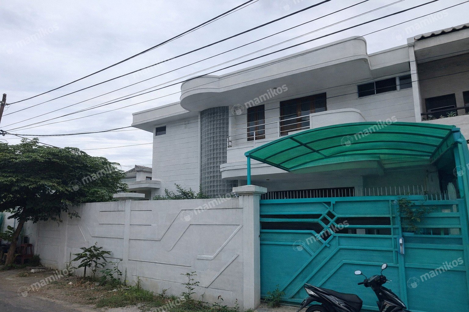 Rumah Sertifikat SHM 4 Kamar Tidur 4 Kamar Mandi Kedoya Utara Jakarta Barat