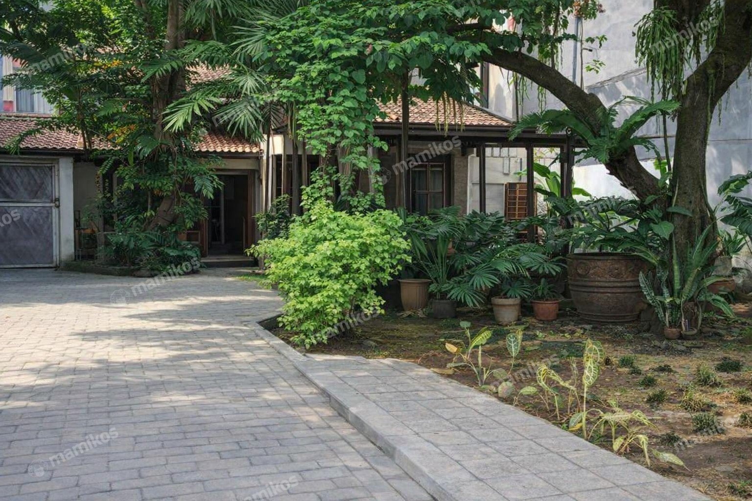 Rumah Sertifikat SHM 3 Kamar Tidur 2 Kamar Mandi Lebak Bulus Jakarta Selatan