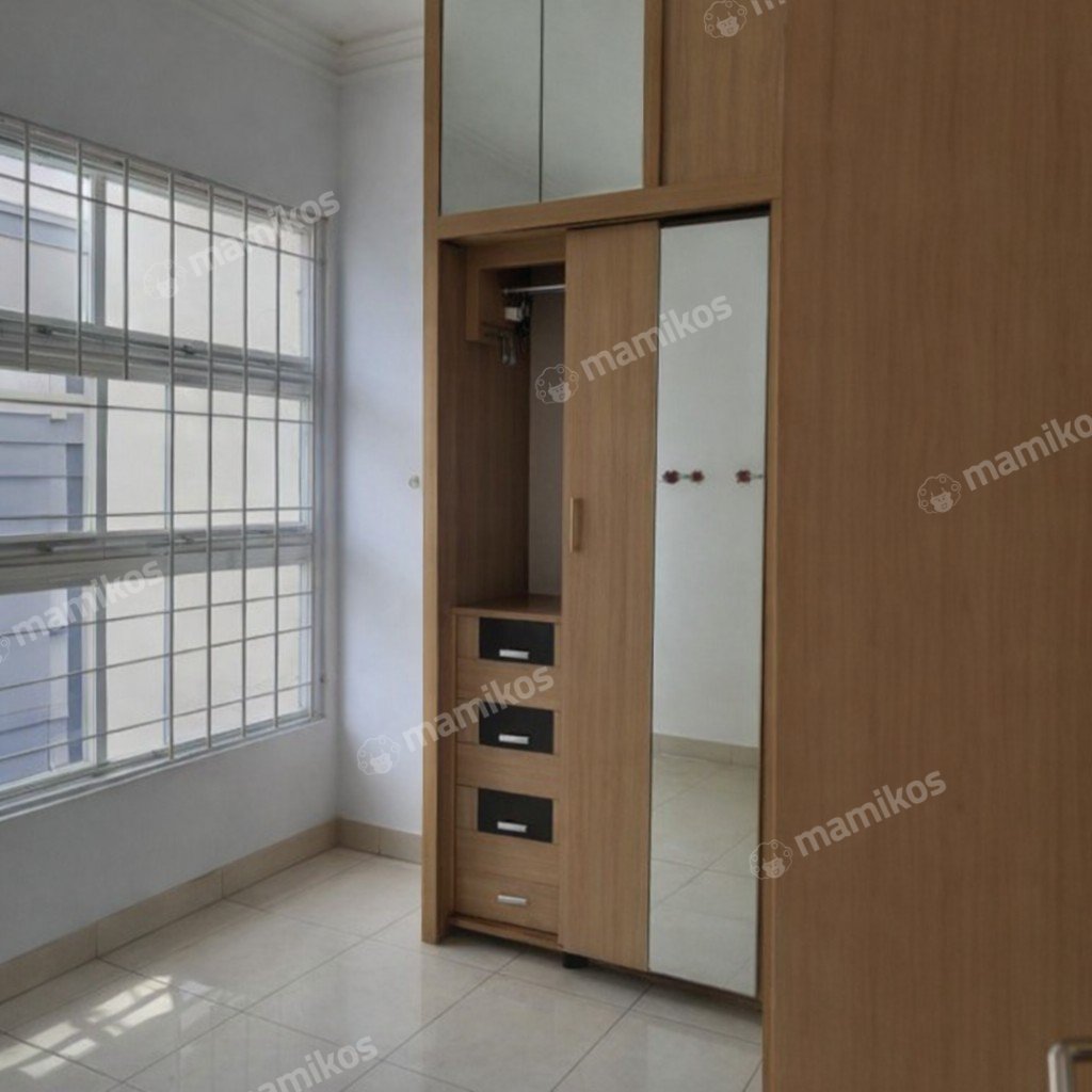Rumah Baru Sertifikat SHM 5 Kamar Tidur Taman Surya Jakarta Barat - Photo 2