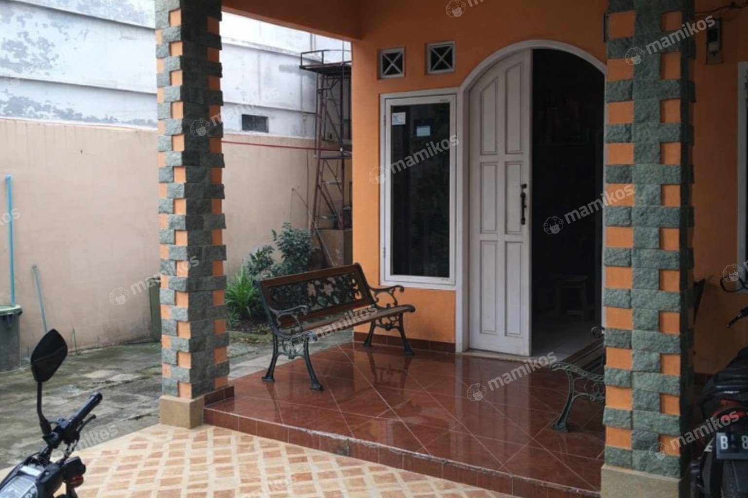 Rumah 3 Kamar Tidur 2 Kamar Mandi 1 Lantai Cipayung Jakarta Timur