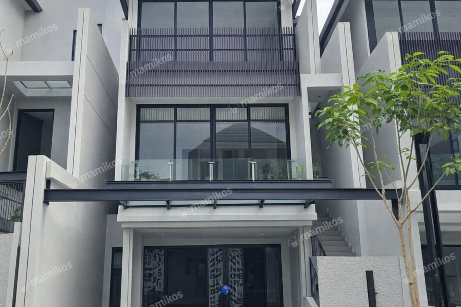 Rumah 3 Kamar Tidur 3 Kamar Mandi 3 Lantai Lebak Bulus Jakarta Selatan
