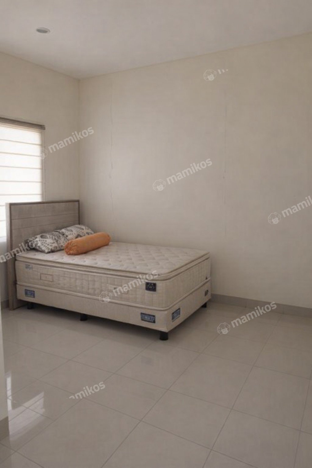 Rumah Sertifikat SHM 4 Kamar Tidur 3 Kamar Mandi Green Lake City Jakarta Barat - Photo 4