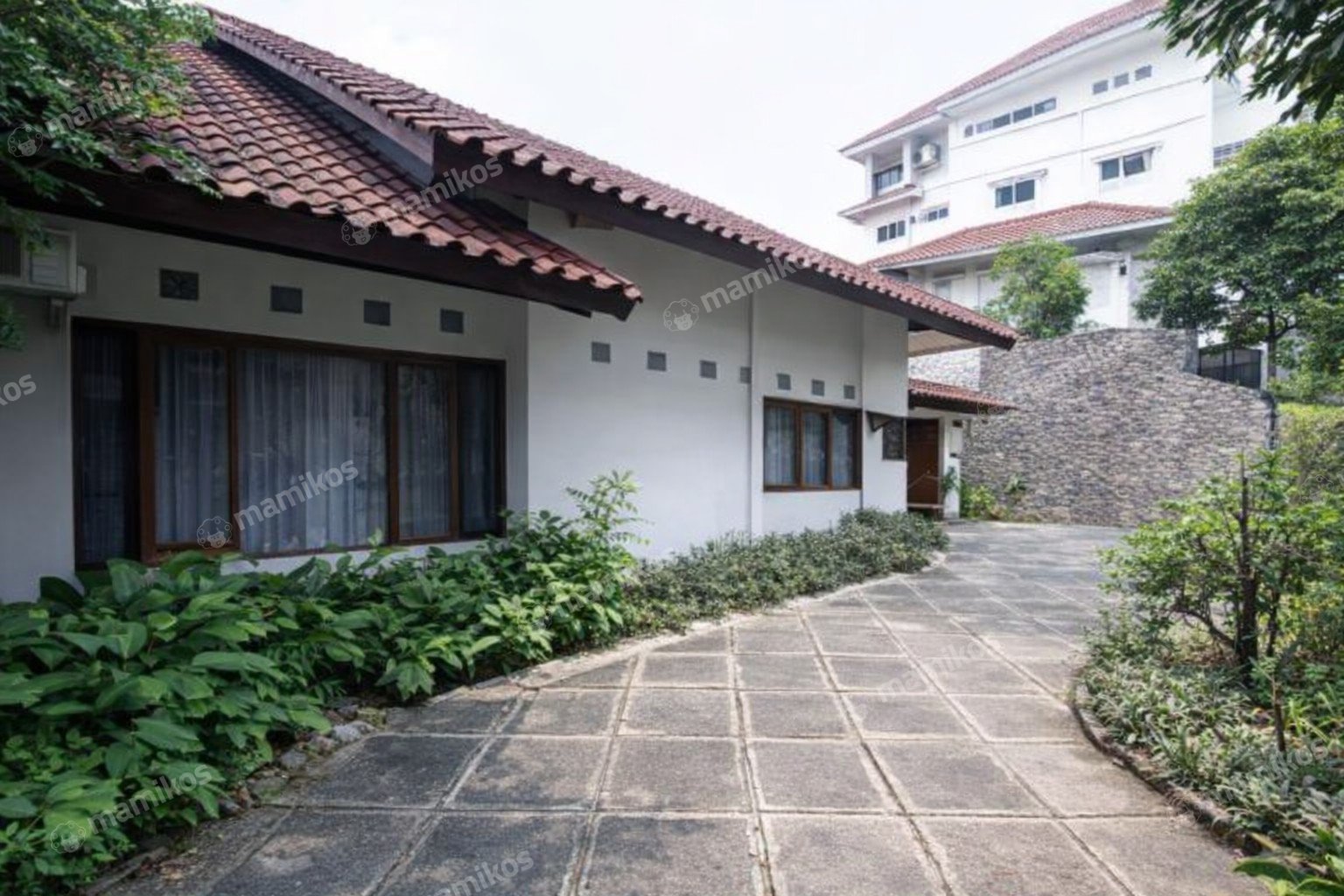 Rumah Sertifikat SHM 4 Kamar Tidur 4 Kamar Mandi Kebayoran Baru Jakarta Selatan - Photo 3