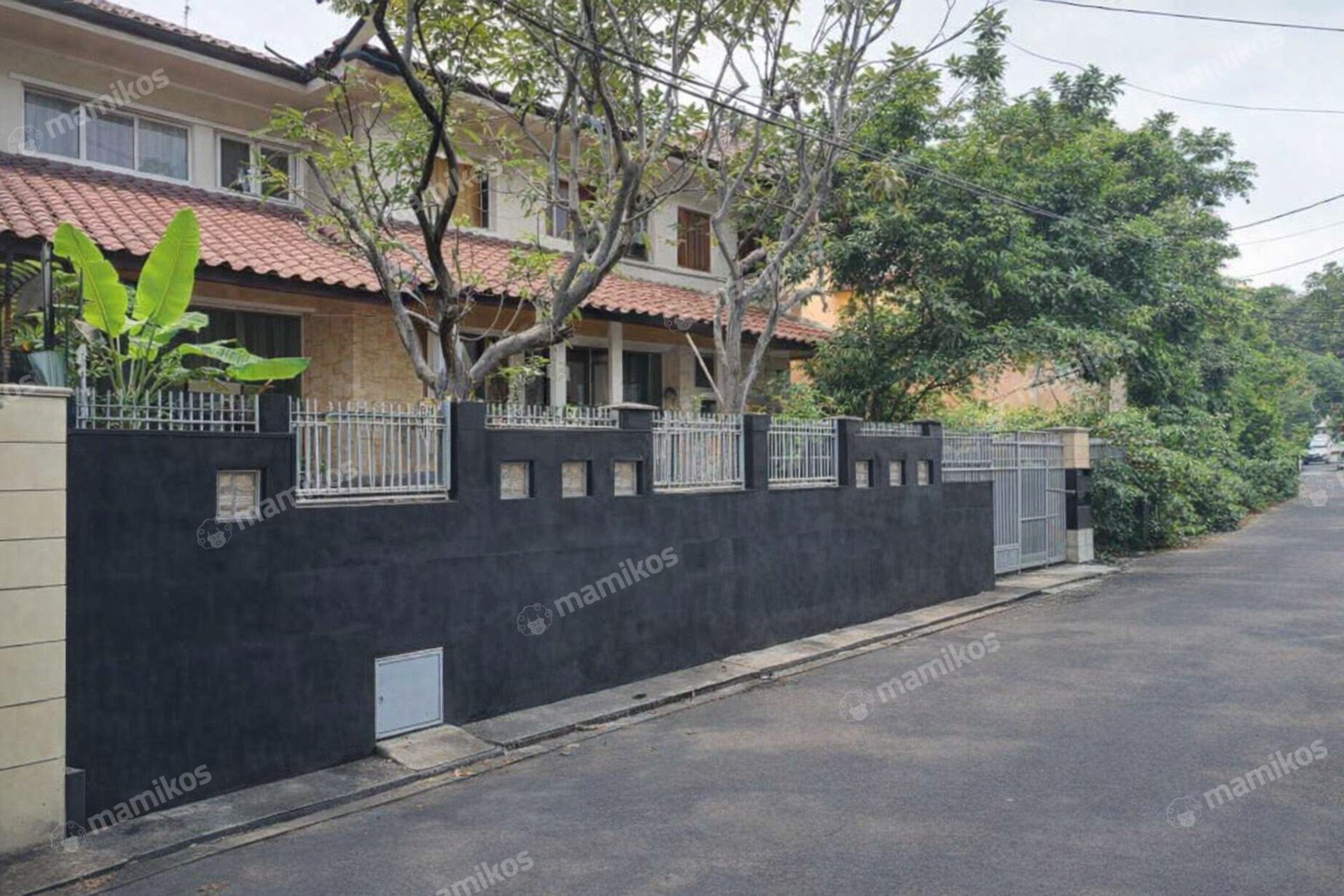 Rumah Sertifikat SHM 5 Kamar Tidur 5 Kamar Mandi Cipete Jakarta Selatan - Photo 2