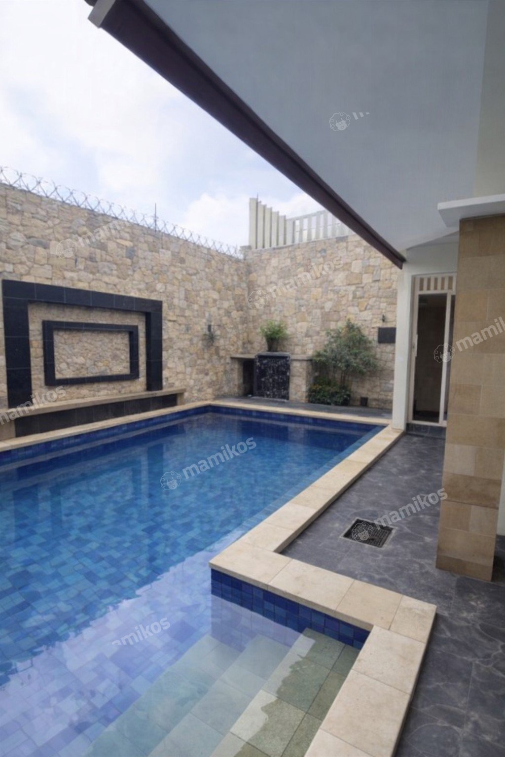 Rumah Sertifikat SHM 5 Kamar Tidur 5 Kamar Mandi Cipete Jakarta Selatan - Photo 4