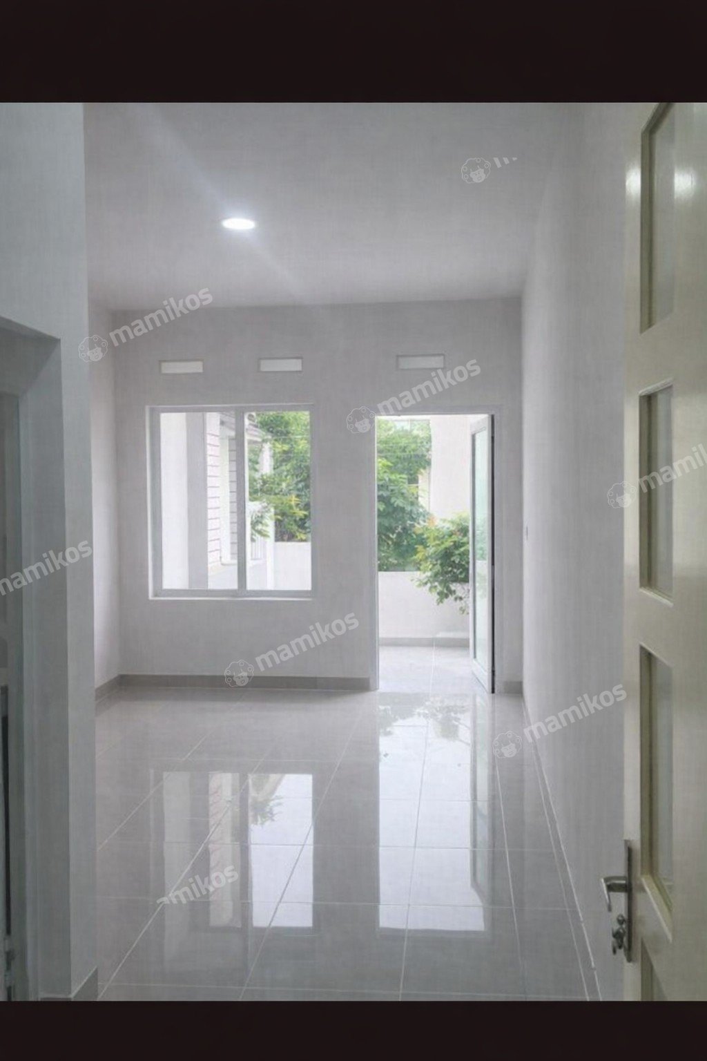 Rumah Sertifikat SHM 4 Kamar Tidur 3 Kamar Mandi Citra Garden Jakarta Barat - Photo 2
