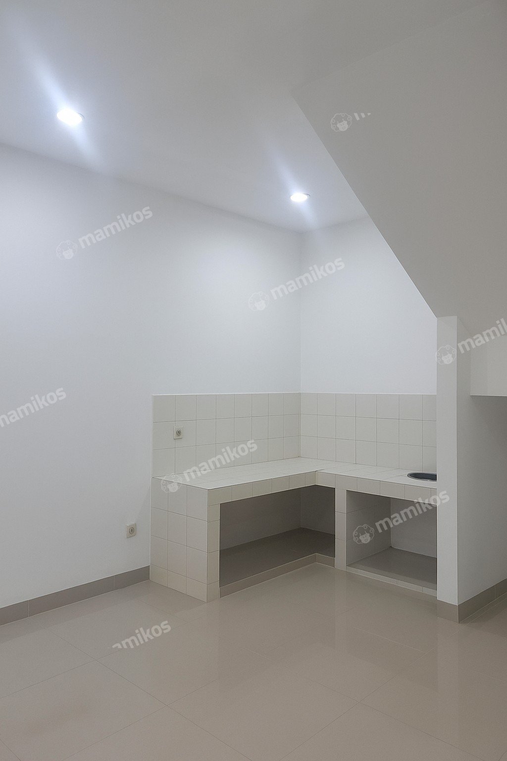 Rumah Sertifikat SHM 4 Kamar Tidur 3 Kamar Mandi Citra Garden Jakarta Barat - Photo 3