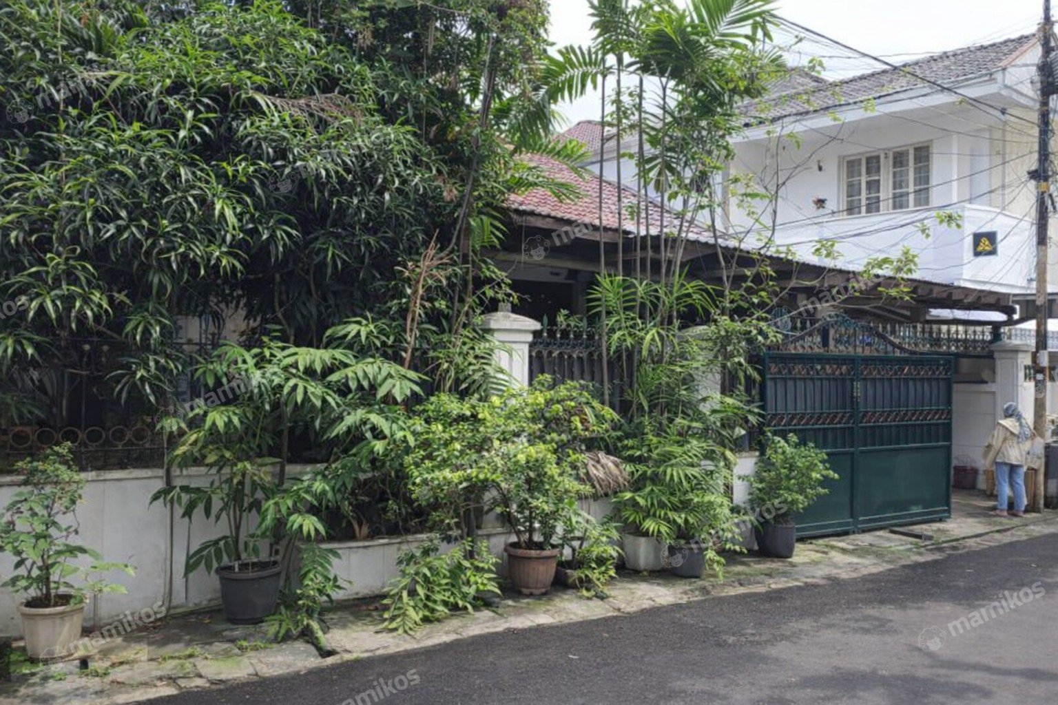 Rumah Sertifikat SHM 5 Kamar Tidur 4 Kamar Mandi Tebet Jakarta Selatan