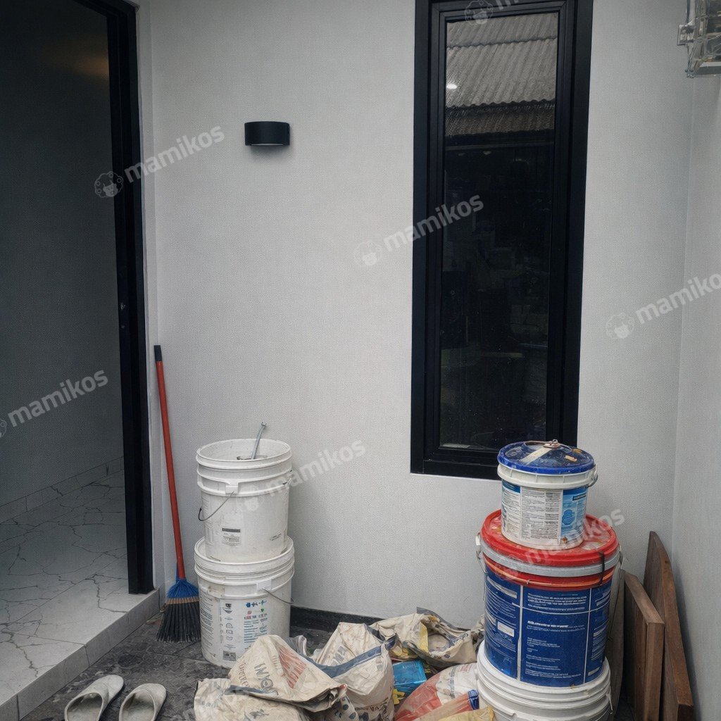 Rumah 2 Kamar Tidur 2 Kamar Mandi 2 Lantai Condet Jakarta Timur - Photo 2