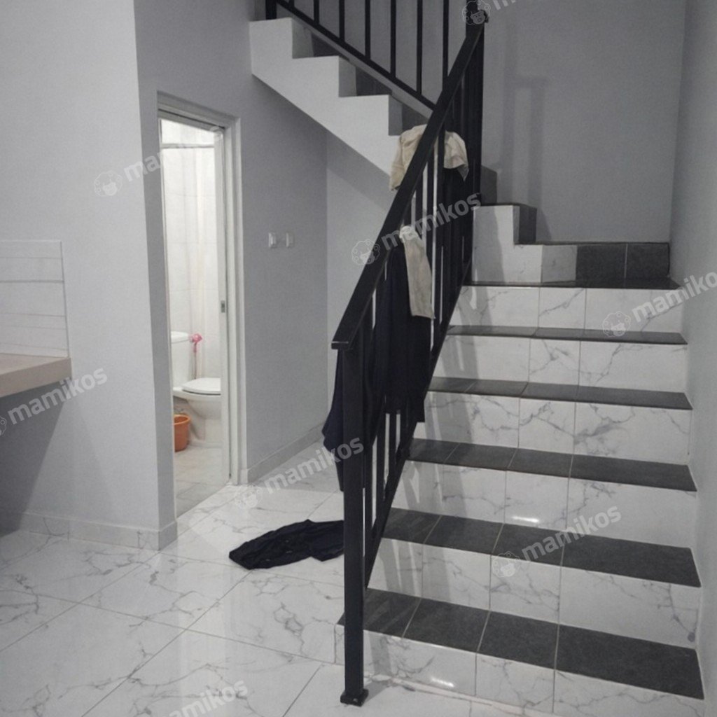 Rumah 2 Kamar Tidur 2 Kamar Mandi 2 Lantai Condet Jakarta Timur - Photo 4