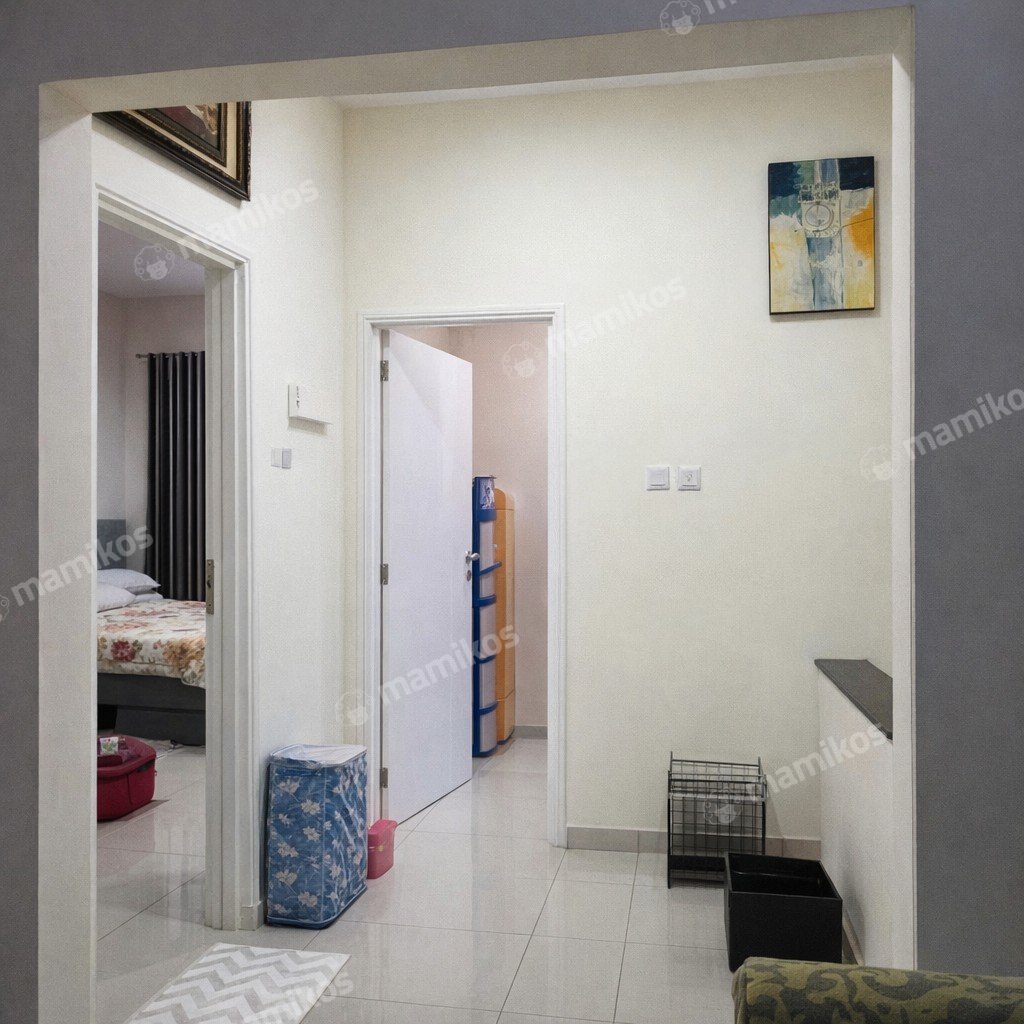 Rumah Sertifikat SHM 5 Kamar Tidur 4 Kamar Mandi Green Lake City Jakarta Barat - Photo 5