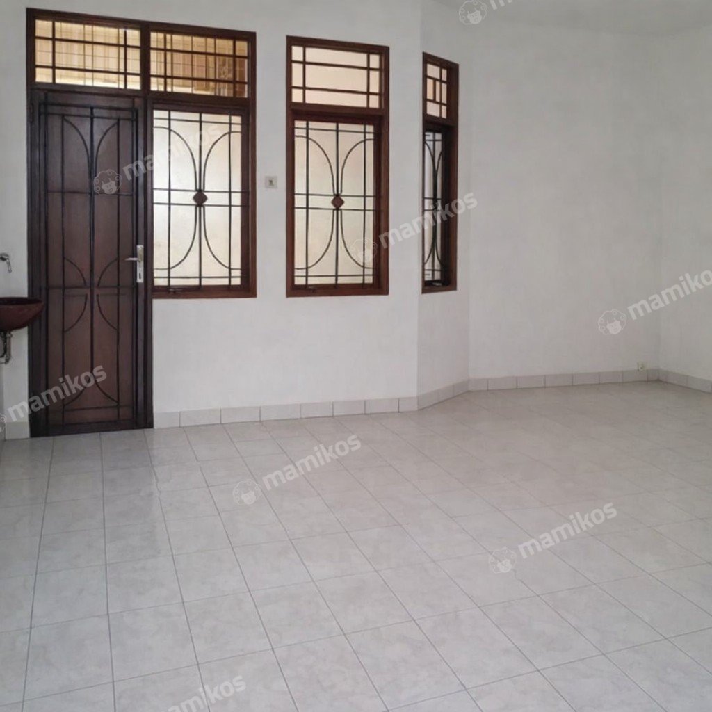 Rumah Sertifikat SHM 3 Kamar Tidur 2 Kamar Mandi Taman Palem Jakarta Barat - Photo 5