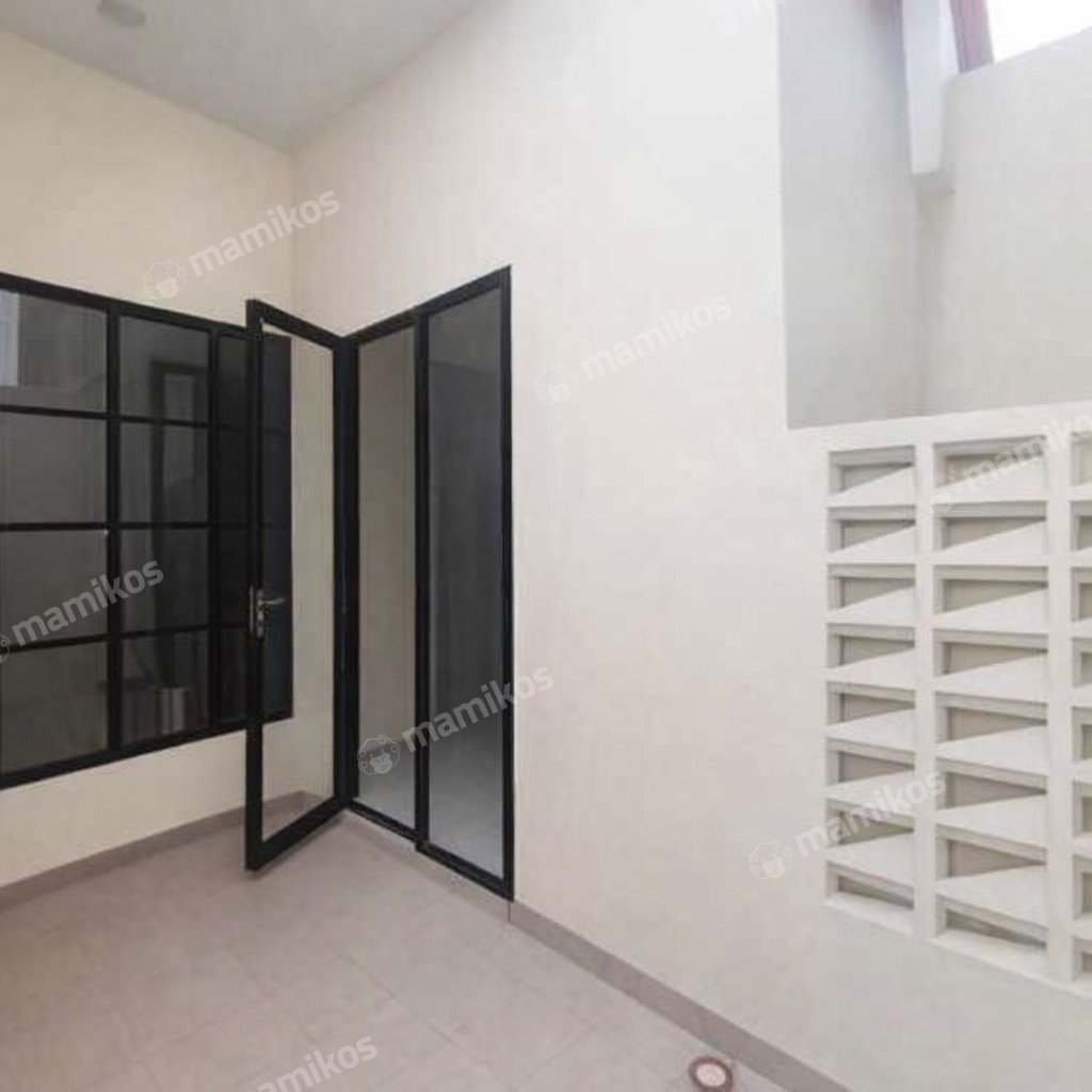 Rumah Sertifikat SHM 4 Kamar Tidur 3 Kamar Mandi Tomang Jakarta Barat - Photo 5