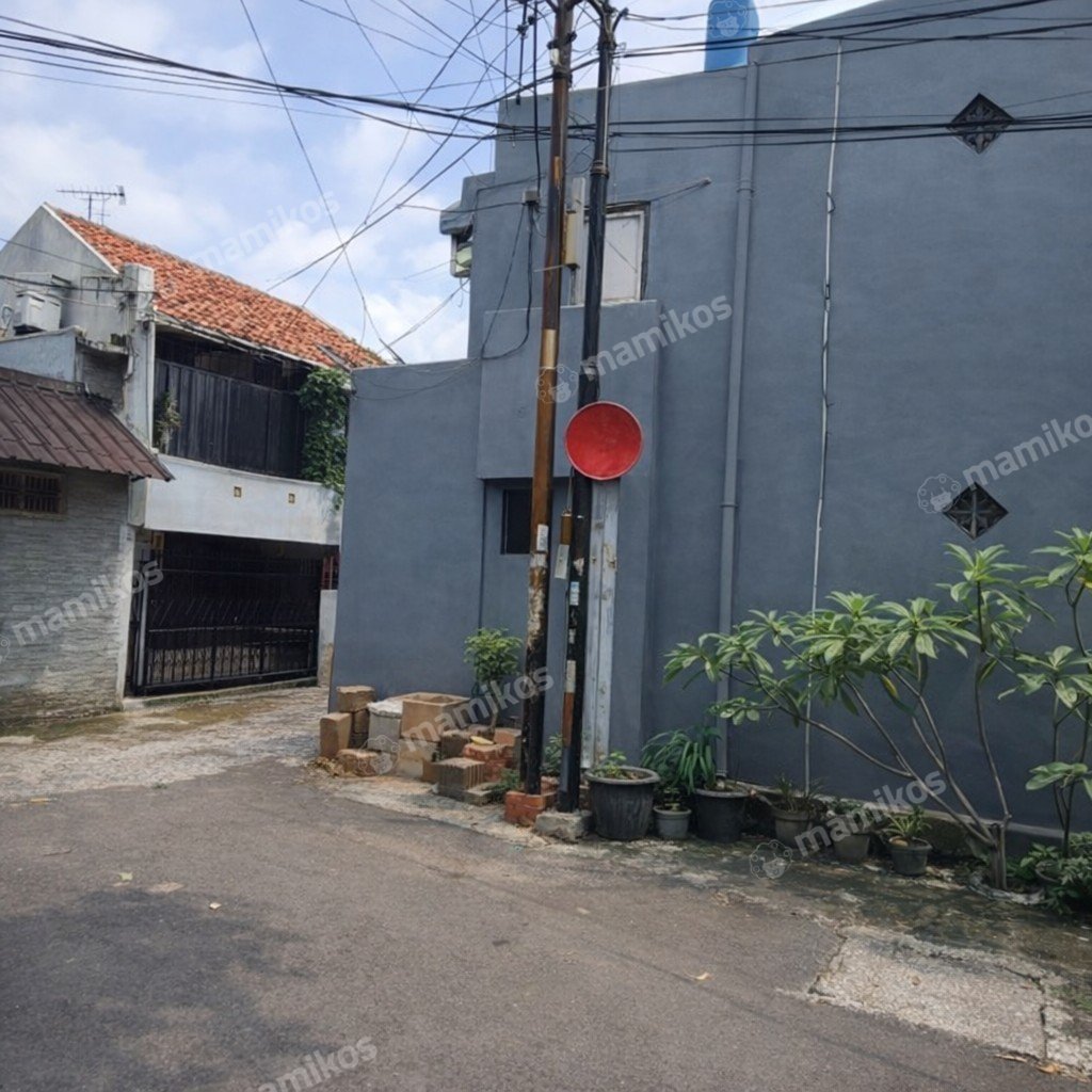 Rumah 3 Kamar Tidur 2 Kamar Mandi 2 Lantai Kemanggisan Jakarta Barat - Photo 4