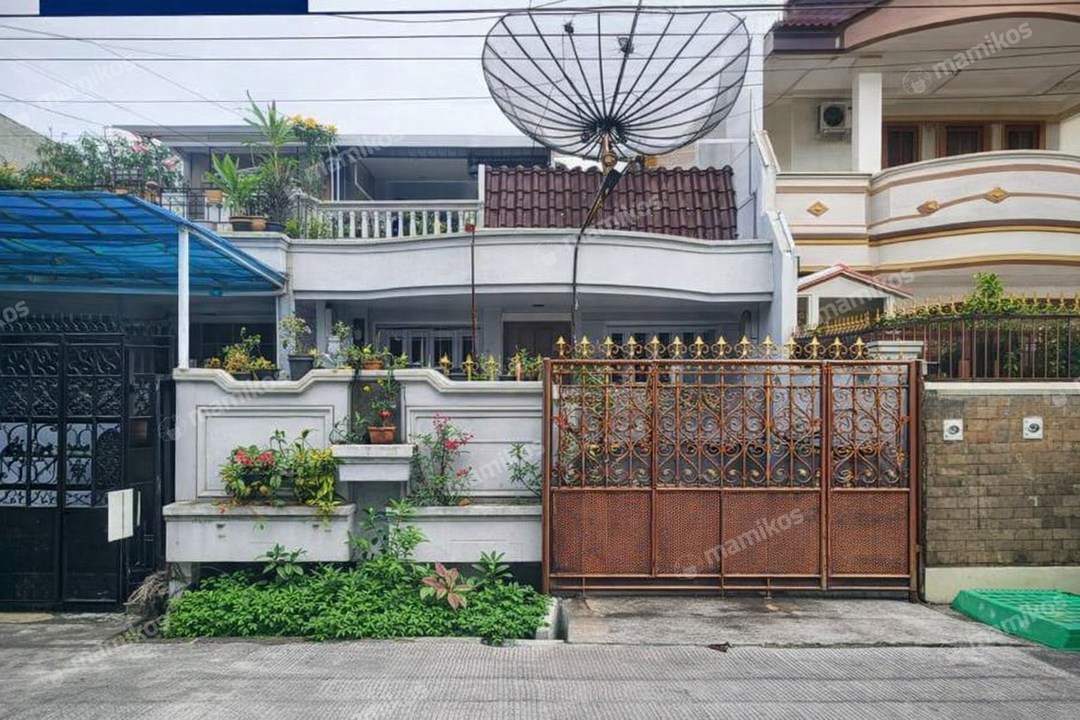 Rumah Sertifikat SHM 3 Kamar Tidur 2 Kamar Mandi Sunrise Garden Jakarta Barat