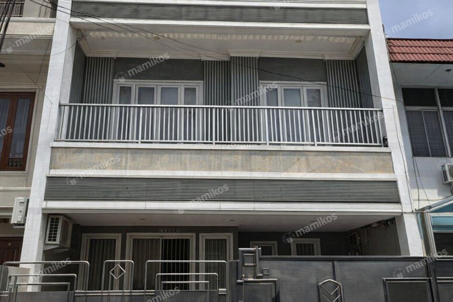 Rumah Sertifikat SHM 5 Kamar Tidur 5 Kamar Mandi Bandengan Jakarta Utara
