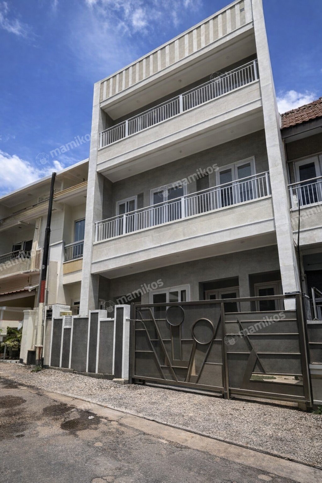 Rumah Sertifikat SHM 5 Kamar Tidur 5 Kamar Mandi Bandengan Jakarta Utara - Photo 2