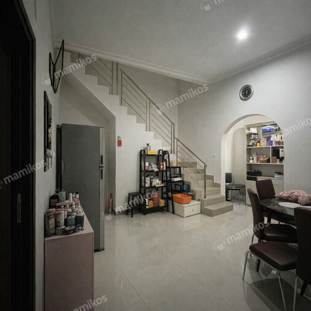Rumah Sertifikat SHM 4 Kamar Tidur 3 Kamar Mandi Tanjung Duren Jakarta Barat - Photo 5