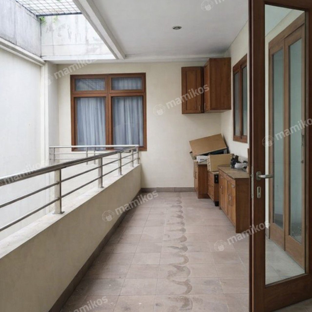 Rumah Sertifikat SHM 4 Kamar Tidur 2 Kamar Mandi Kebon Jeruk Jakarta Barat - Photo 5
