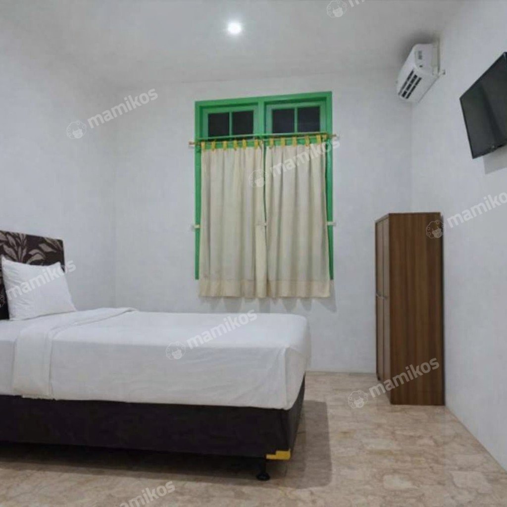 Rumah 13 Kamar Tidur 14 Kamar Mandi 2 Lantai Makasar Jakarta Timur - Photo 3