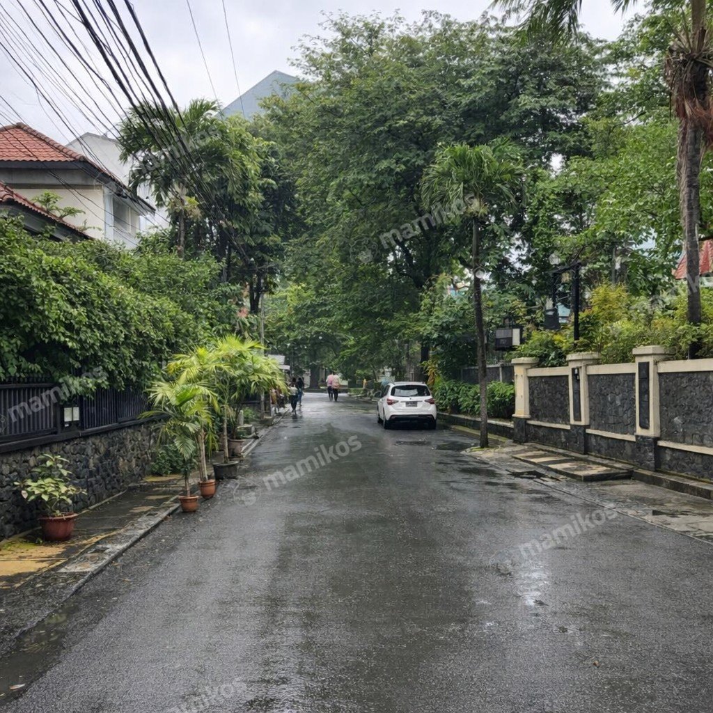 Rumah Sertifikat SHM 30 Kamar Tidur 20 Kamar Mandi Mega Kuningan Jakarta Selatan - Photo 3