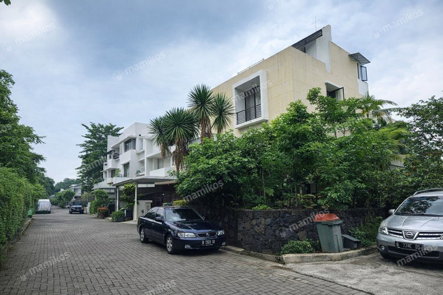 Rumah Sertifikat SHM 4 Kamar Tidur 4 Kamar Mandi Veteran Jakarta Selatan