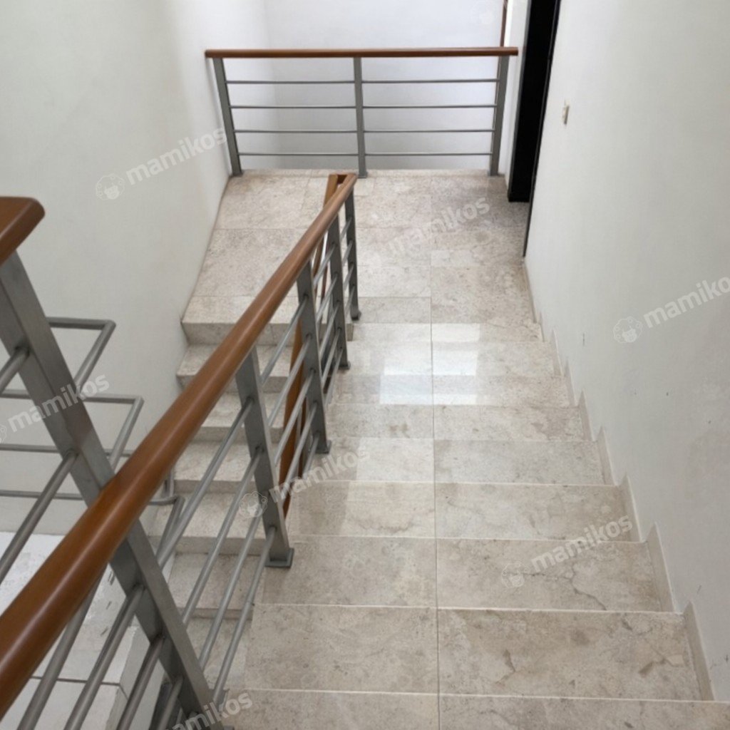 Rumah Sertifikat HGB 3 Kamar Tidur 3 Kamar Mandi Pakubuwono Jakarta Selatan - Photo 2