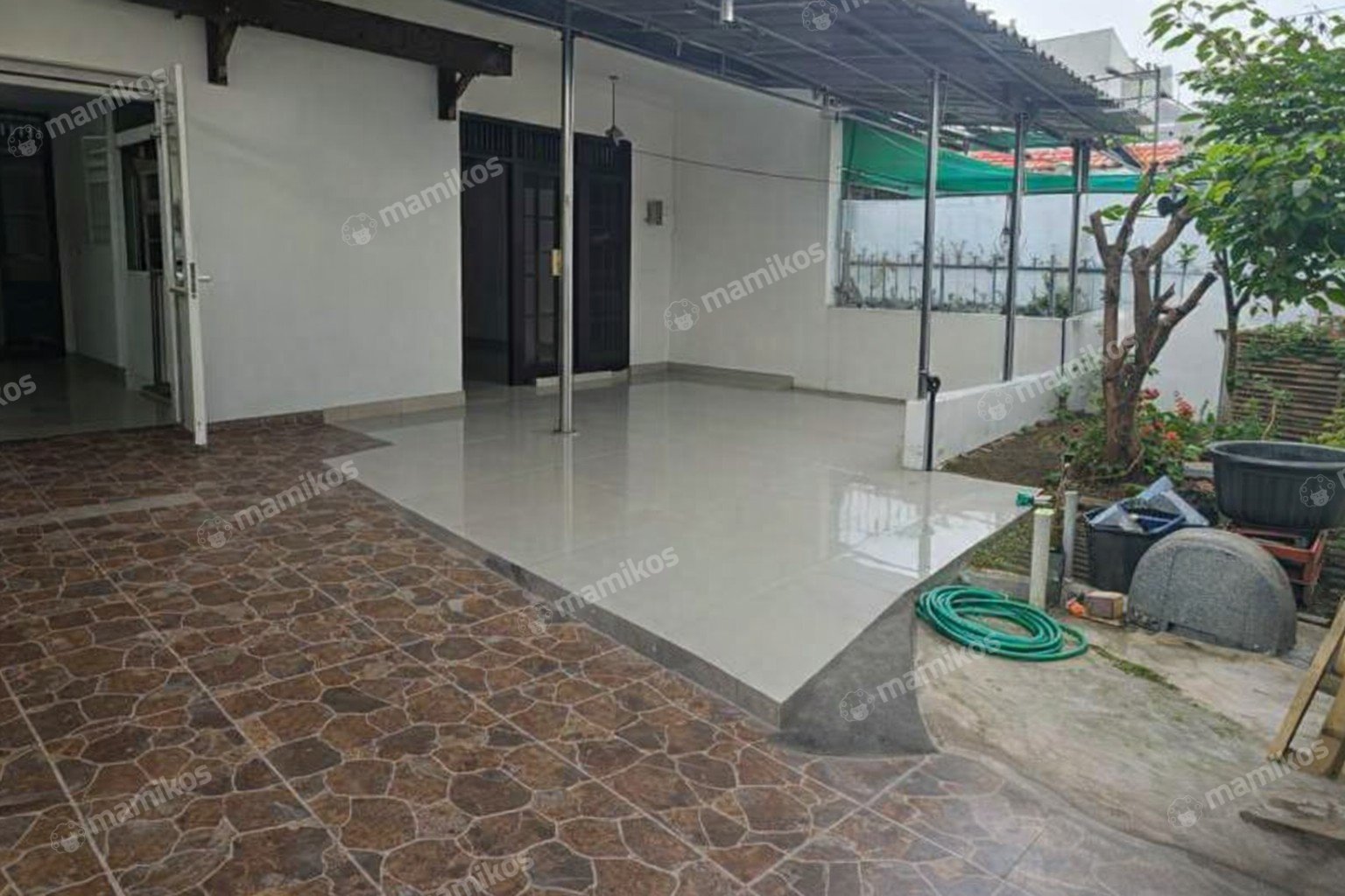 Rumah 3 Kamar Tidur 3 Kamar Mandi 2 Lantai Kayu Putih Jakarta Timur