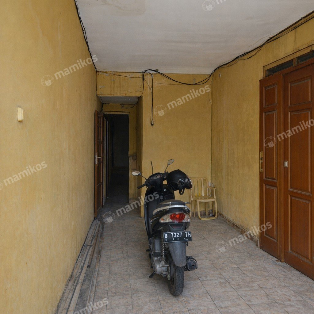 Rumah Sertifikat SHM 4 Kamar Tidur 2 Kamar Mandi Kembangan Jakarta Barat - Photo 2