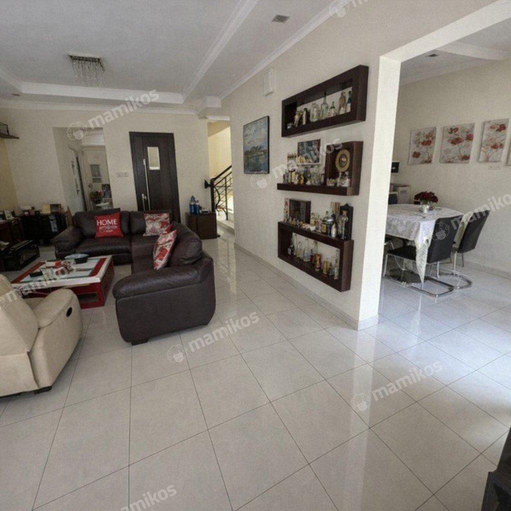 Rumah Sertifikat SHM 4 Kamar Tidur 4 Kamar Mandi Pantai Indah Kapuk Jakarta Utara - Photo 2