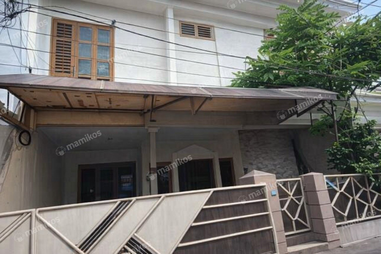 Rumah Sertifikat SHM 4 Kamar Tidur 4 Kamar Mandi Tanjung Duren Jakarta Barat