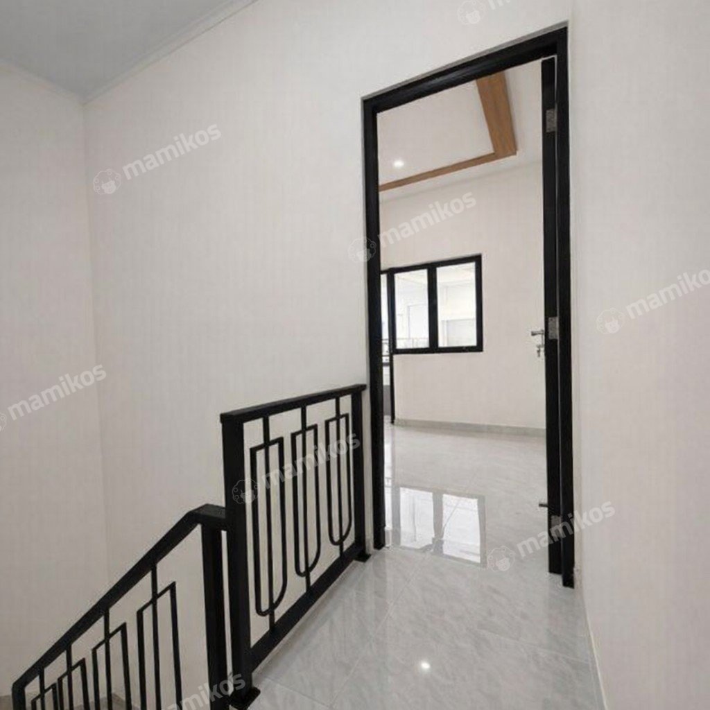 Rumah Sertifikat SHM 5 Kamar Tidur 4 Kamar Mandi Tanjung Duren Jakarta Barat - Photo 5