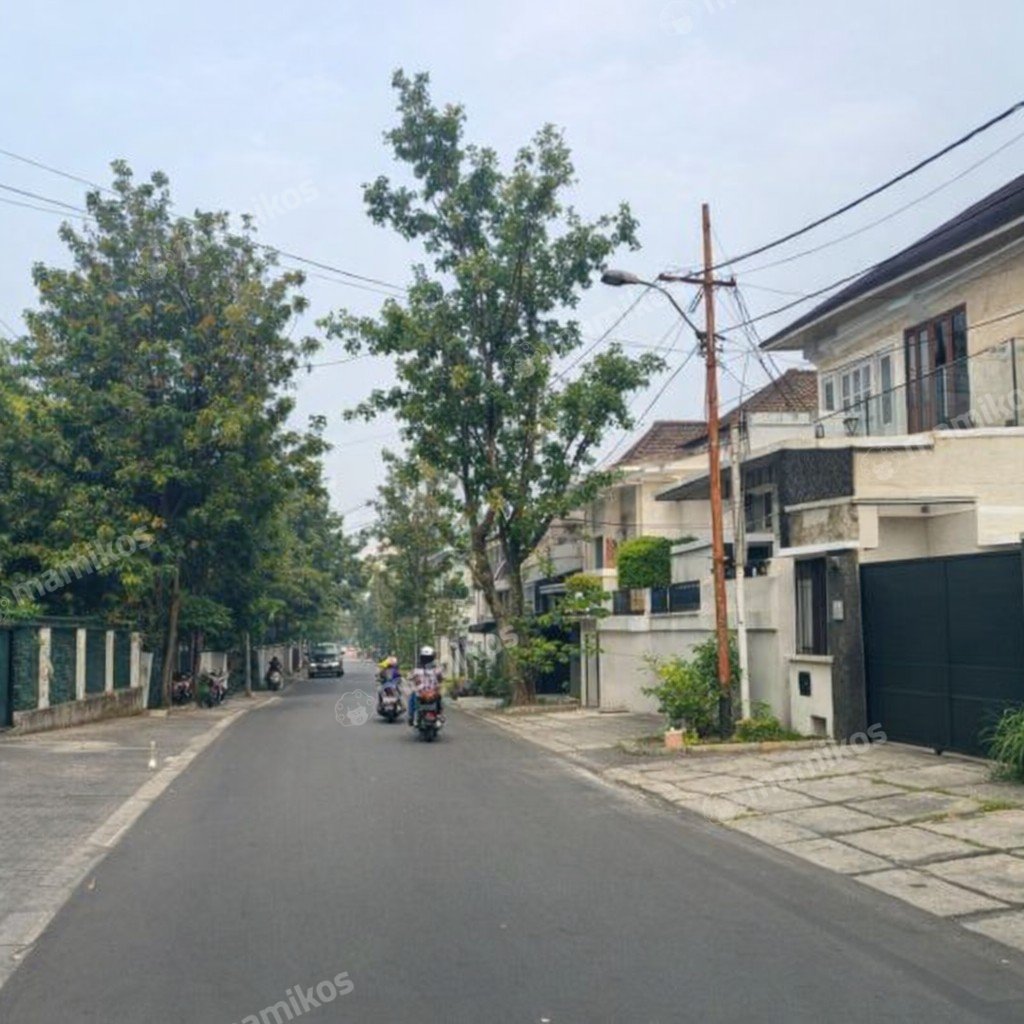 Rumah Sertifikat SHM 5 Kamar Tidur 4 Kamar Mandi Kebayoran Baru Jakarta Selatan - Photo 4