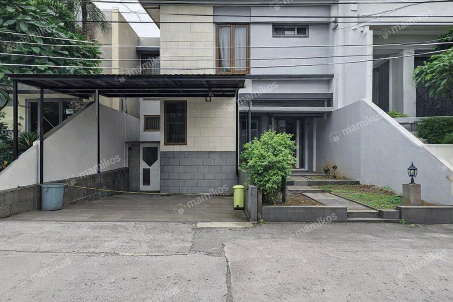 Rumah 5 Kamar Tidur 4 Kamar Mandi 2 Lantai Lebak Bulus Jakarta Selatan