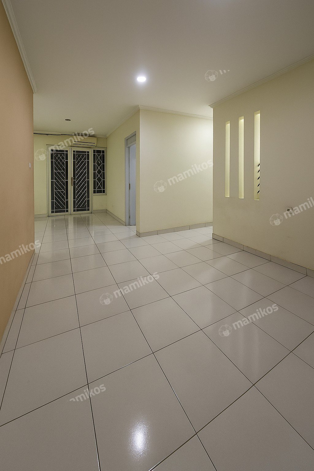 Rumah Sertifikat SHM 4 Kamar Tidur 2 Kamar Mandi Legenda Wisata Jakarta Timur - Photo 4