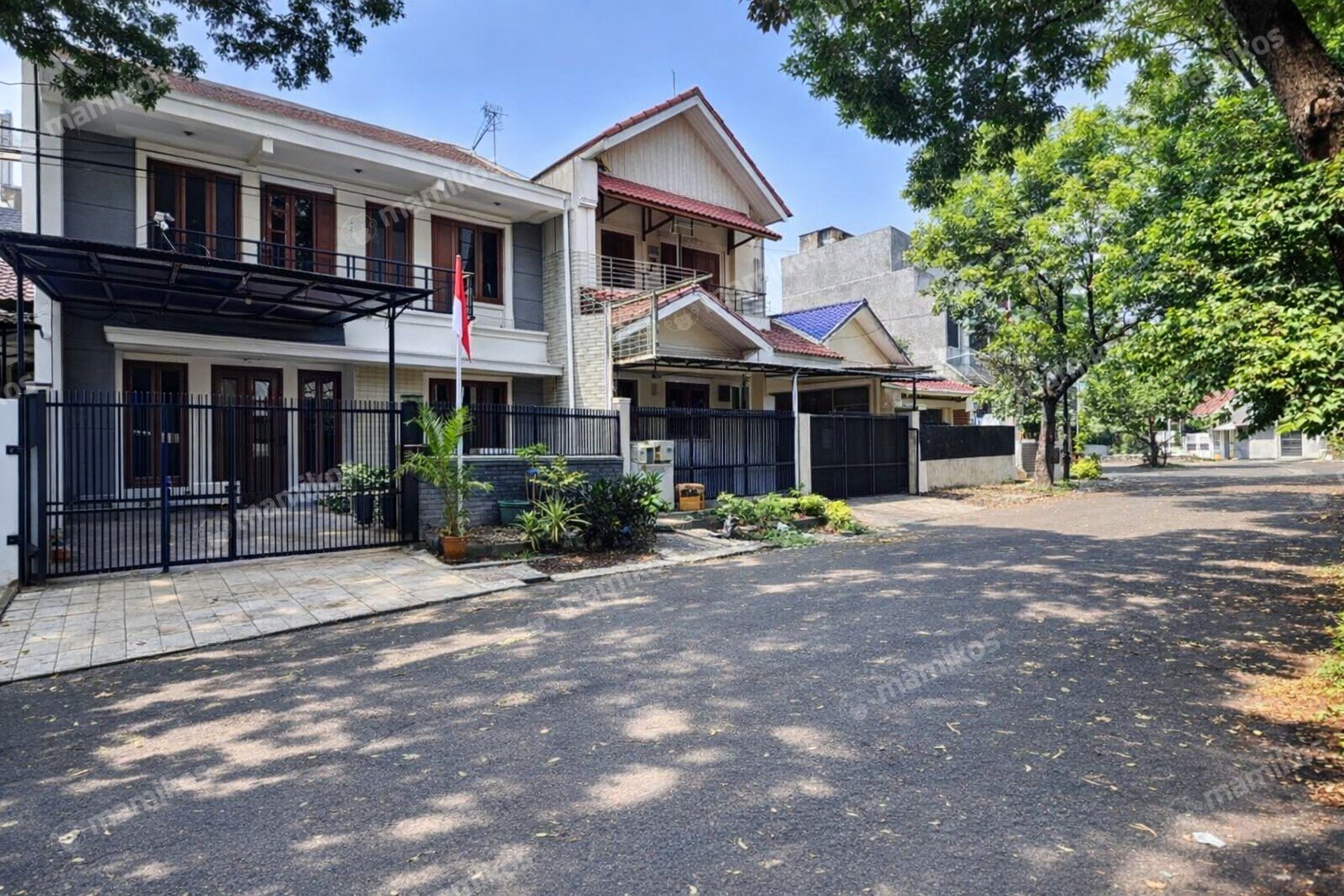 Rumah 4 Kamar Tidur 3 Kamar Mandi 2 Lantai Pondok Indah Jakarta Selatan