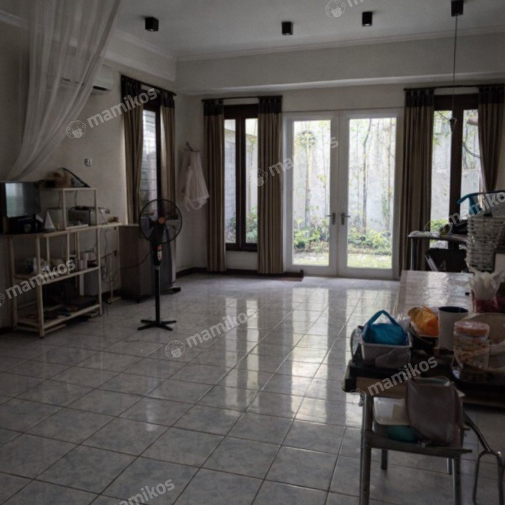 Rumah Sertifikat SHM 5 Kamar Tidur 5 Kamar Mandi Kebon Jeruk Jakarta Barat - Photo 4
