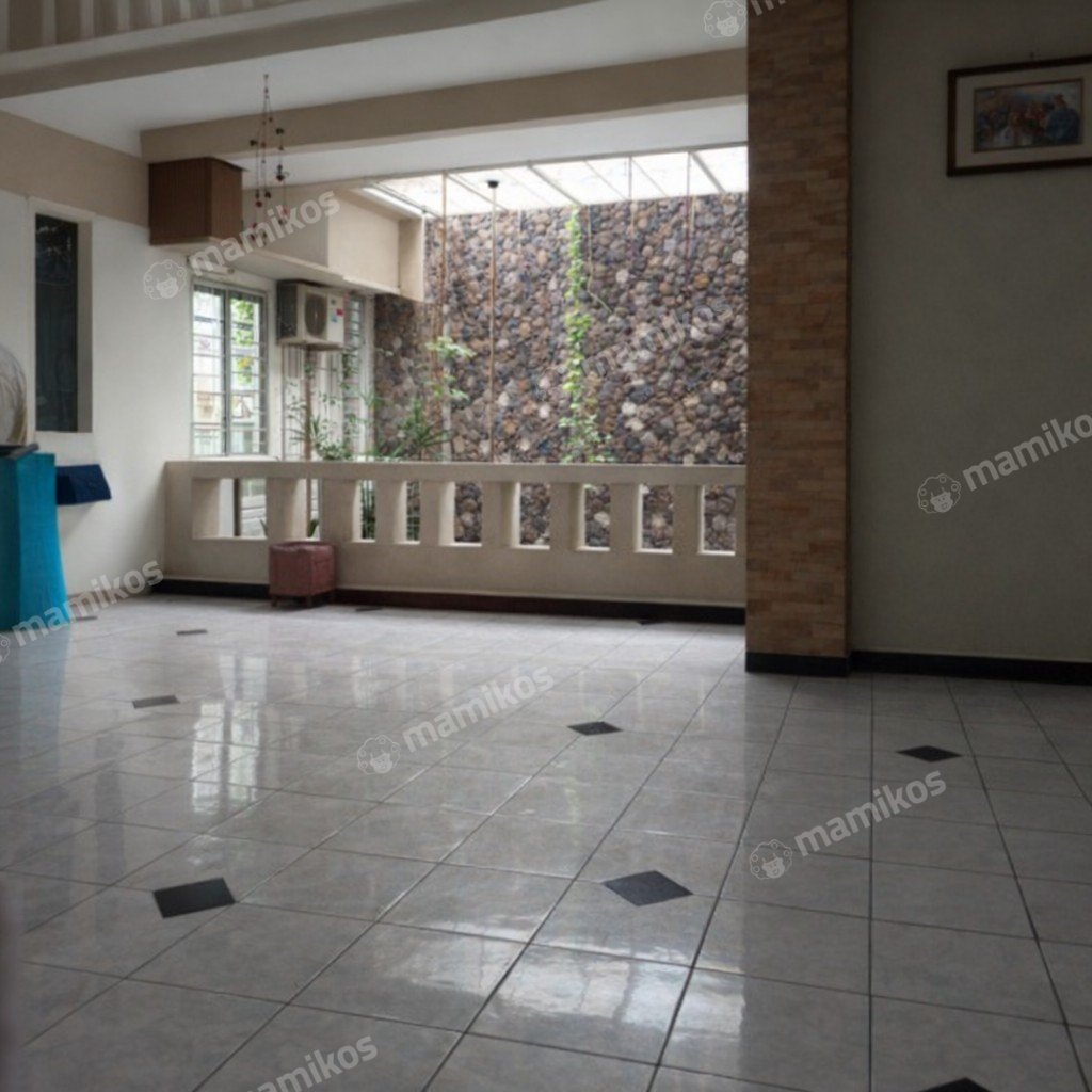 Rumah Sertifikat SHM 5 Kamar Tidur 5 Kamar Mandi Kebon Jeruk Jakarta Barat - Photo 5