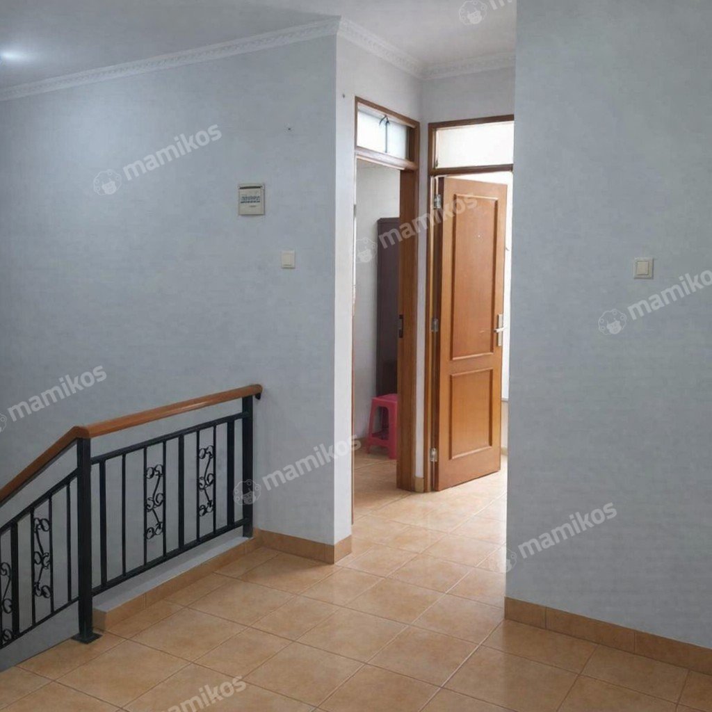 Rumah Sertifikat SHM 4 Kamar Tidur 3 Kamar Mandi Kelapa Gading Jakarta Utara - Photo 2