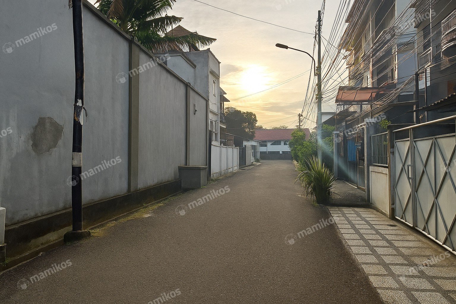 Rumah Sertifikat SHM 1 Kamar Tidur 1 Kamar Mandi Tanjung Duren Jakarta Barat - Photo 2