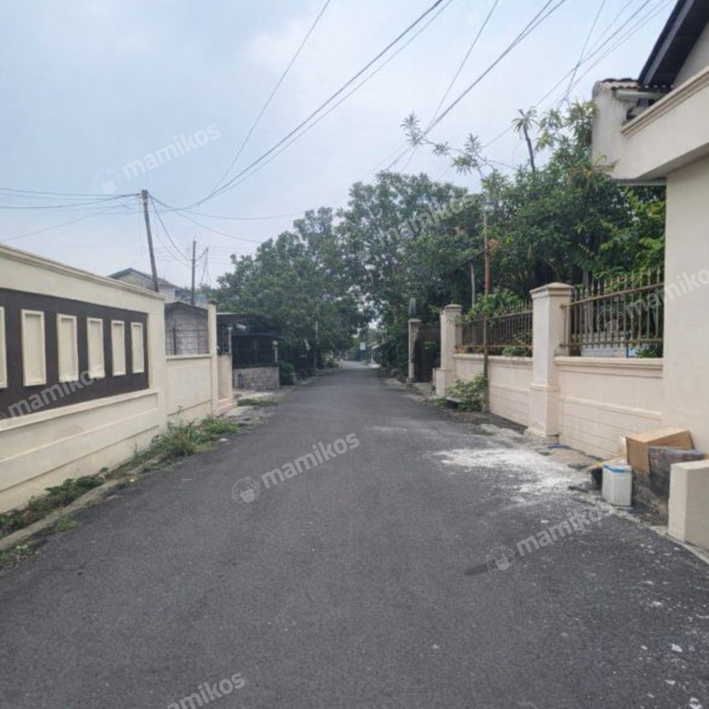 Rumah Sertifikat SHM 5 Kamar Tidur 2 Kamar Mandi Pondok Bambu Jakarta Timur - Photo 2