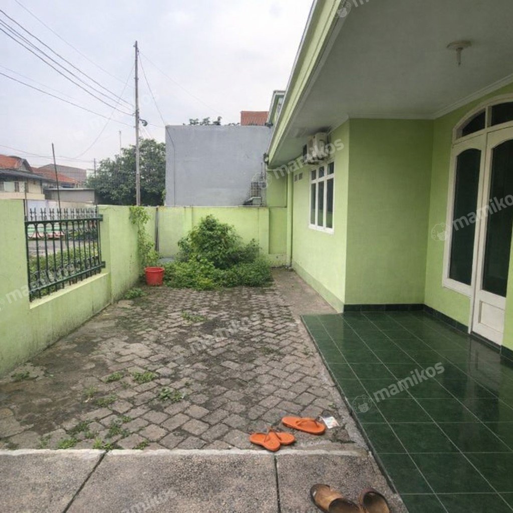 Rumah Sertifikat SHM 5 Kamar Tidur 2 Kamar Mandi Pondok Bambu Jakarta Timur - Photo 3