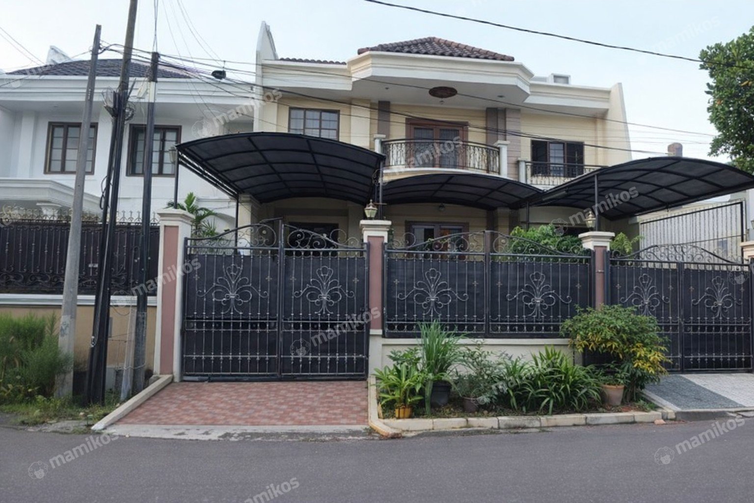 Rumah Sertifikat SHM 6 Kamar Tidur 4 Kamar Mandi Kalideres Jakarta Barat