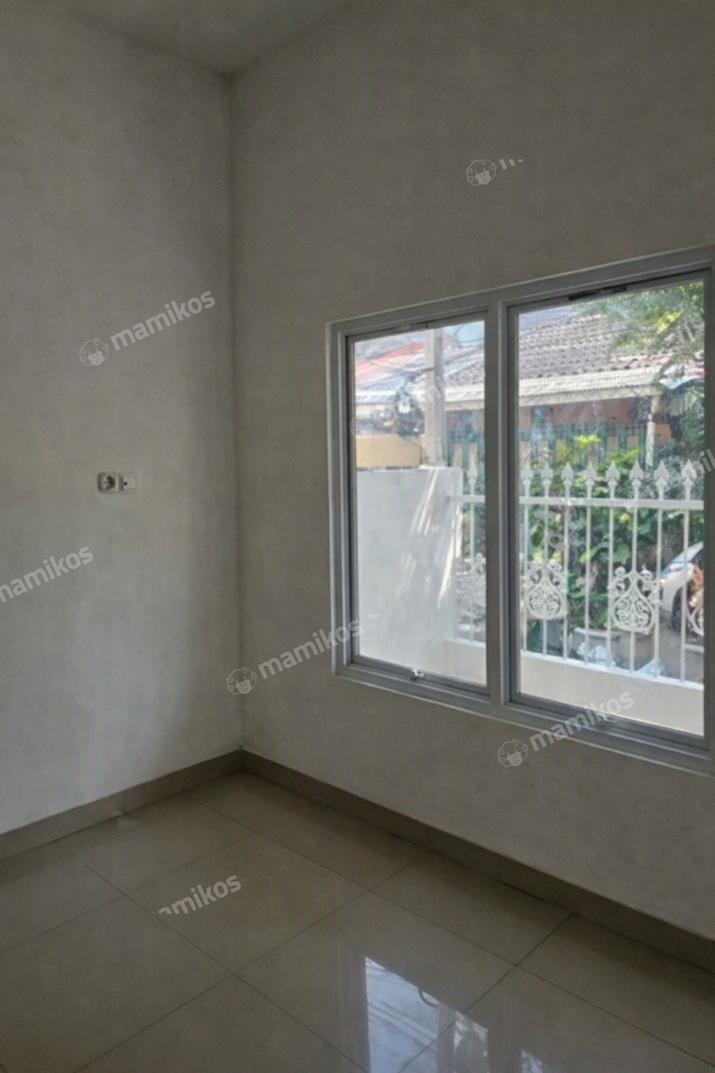 Rumah Sertifikat SHM 4 Kamar Tidur 2 Kamar Mandi Sunter Jakarta Utara - Photo 4