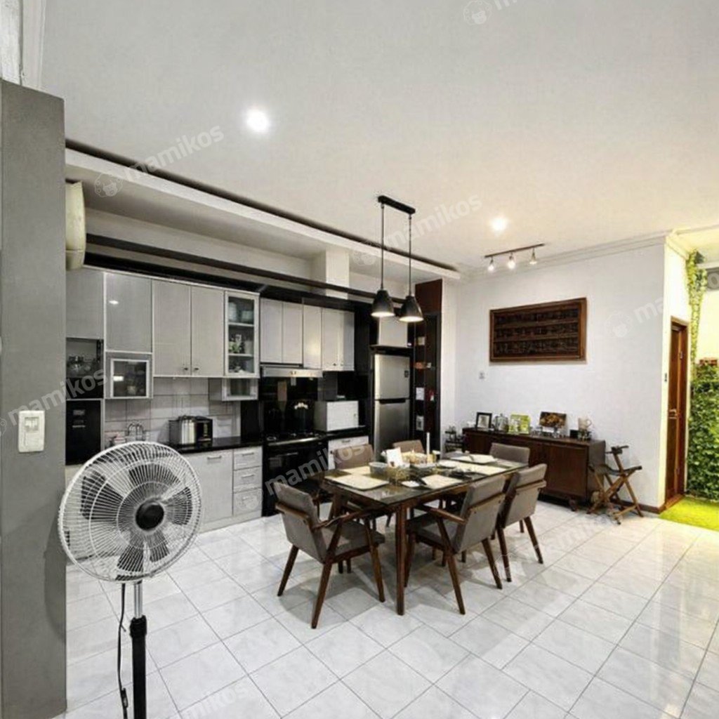 Rumah Sertifikat SHM 5 Kamar Tidur 3 Kamar Mandi Pondok Bambu Jakarta Timur - Photo 3